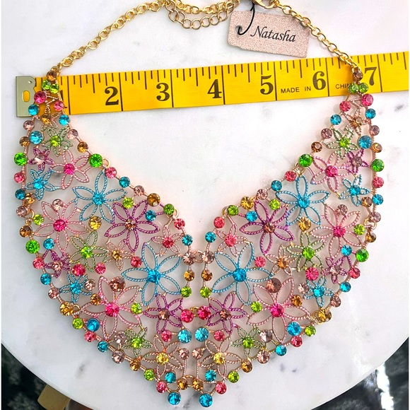 New Natasha Accessories
Flower Power Statement Necklace - Picture 6 of 13
